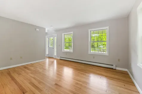 9 Tyrawley Road Farmingdale ME 04344