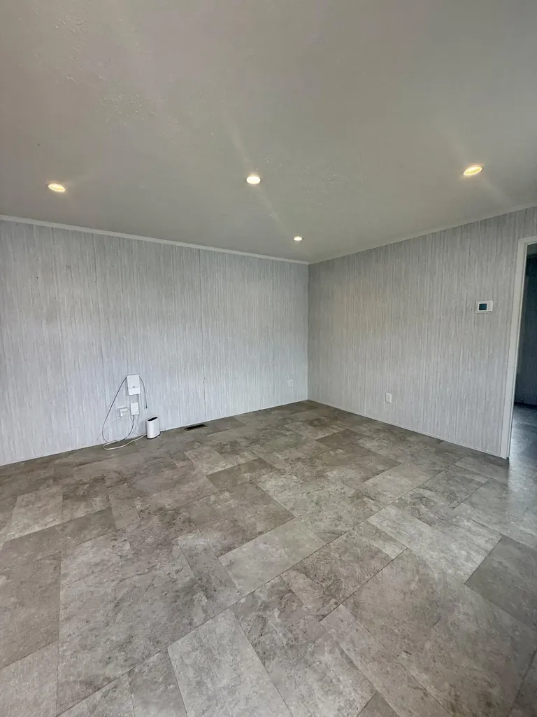 28 Hobson Avenue Veazie ME 04401