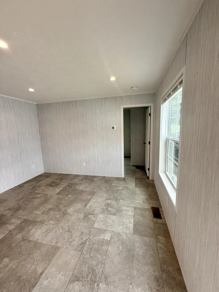 28 Hobson Avenue Veazie ME 04401