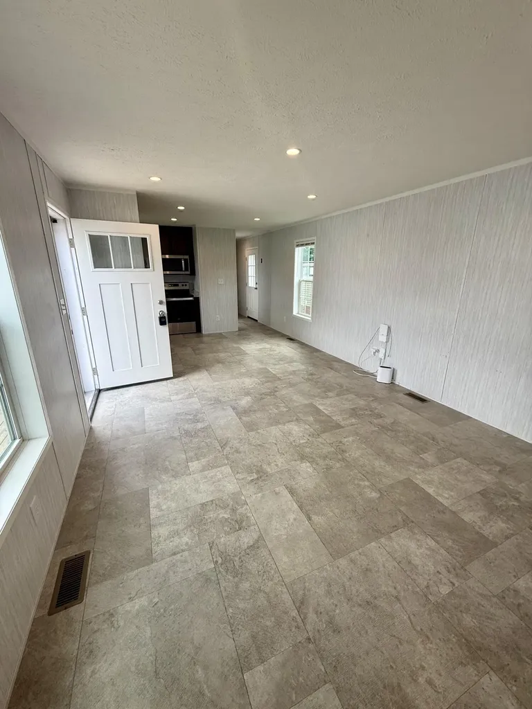 28 Hobson Avenue Veazie ME 04401