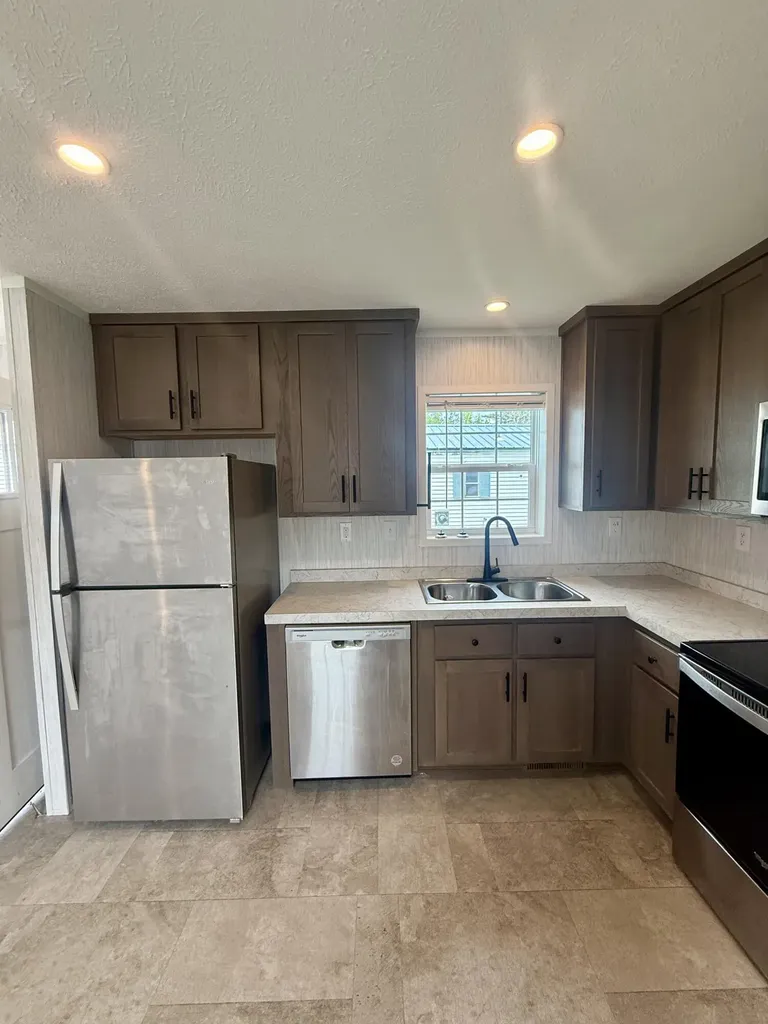 28 Hobson Avenue Veazie ME 04401
