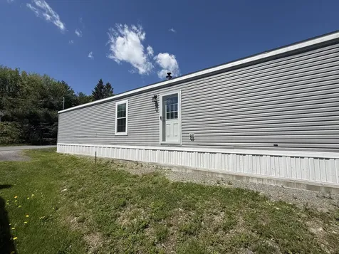 28 Hobson Avenue Veazie ME 04401
