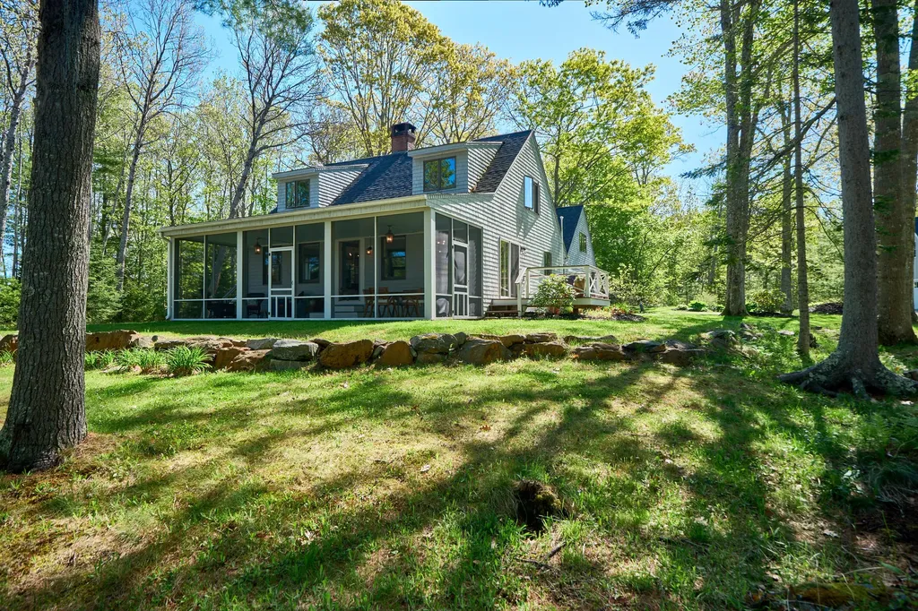 36 Snowdeal Lane South Thomaston ME 04858