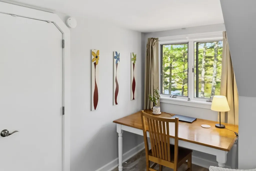 36 Snowdeal Lane South Thomaston ME 04858