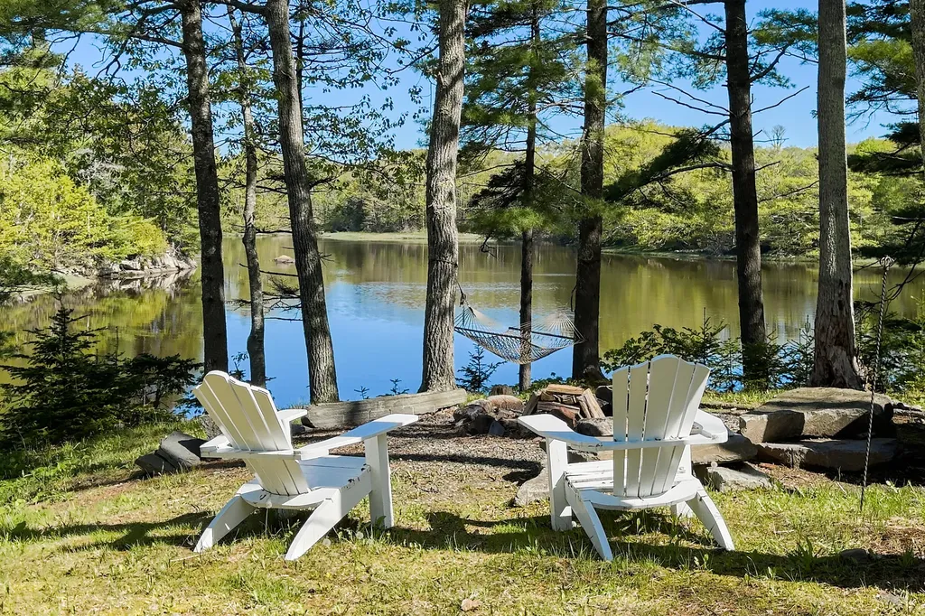 36 Snowdeal Lane South Thomaston ME 04858