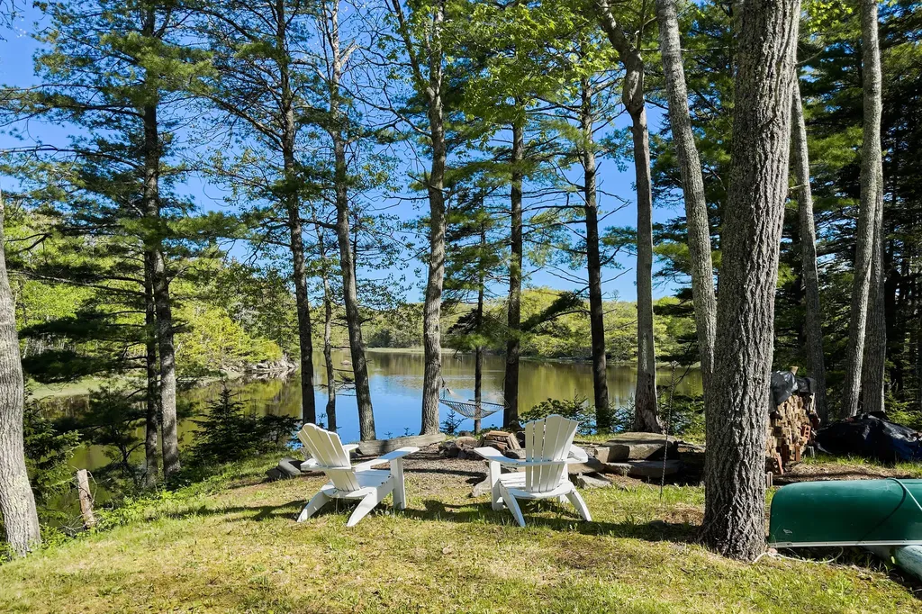 36 Snowdeal Lane South Thomaston ME 04858
