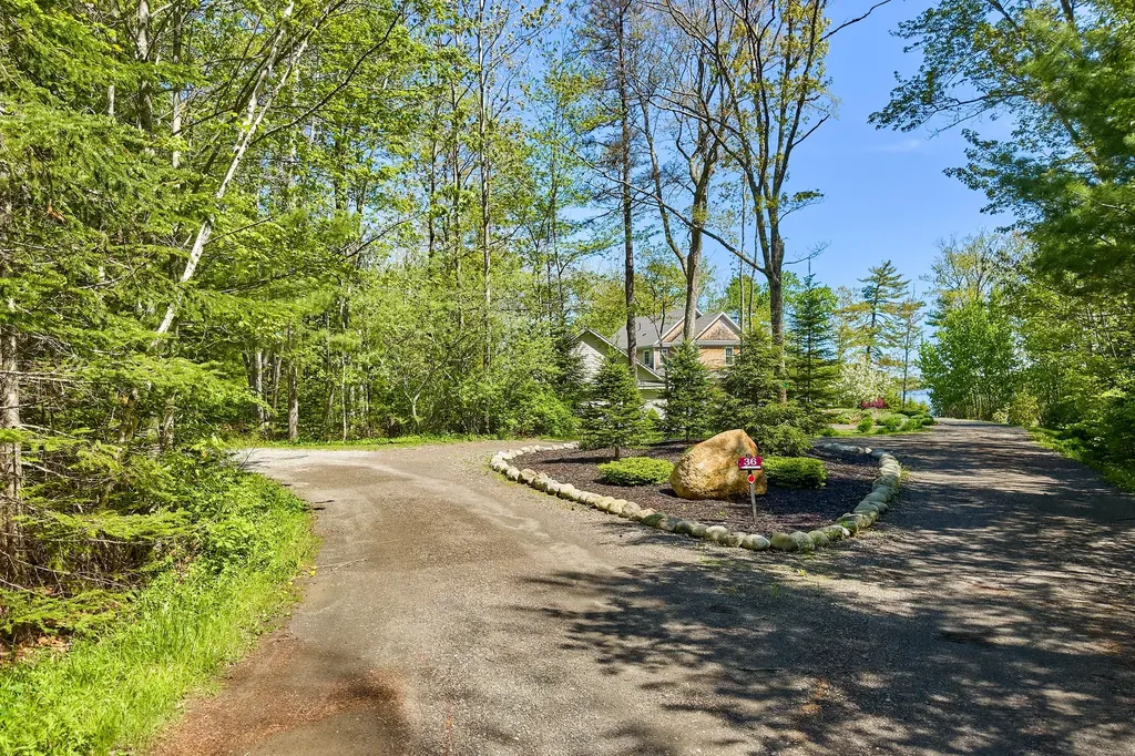 36 Snowdeal Lane South Thomaston ME 04858