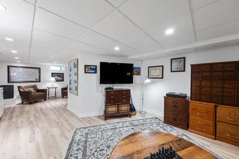 36 Snowdeal Lane South Thomaston ME 04858