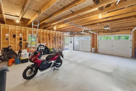 36 Snowdeal Lane South Thomaston ME 04858