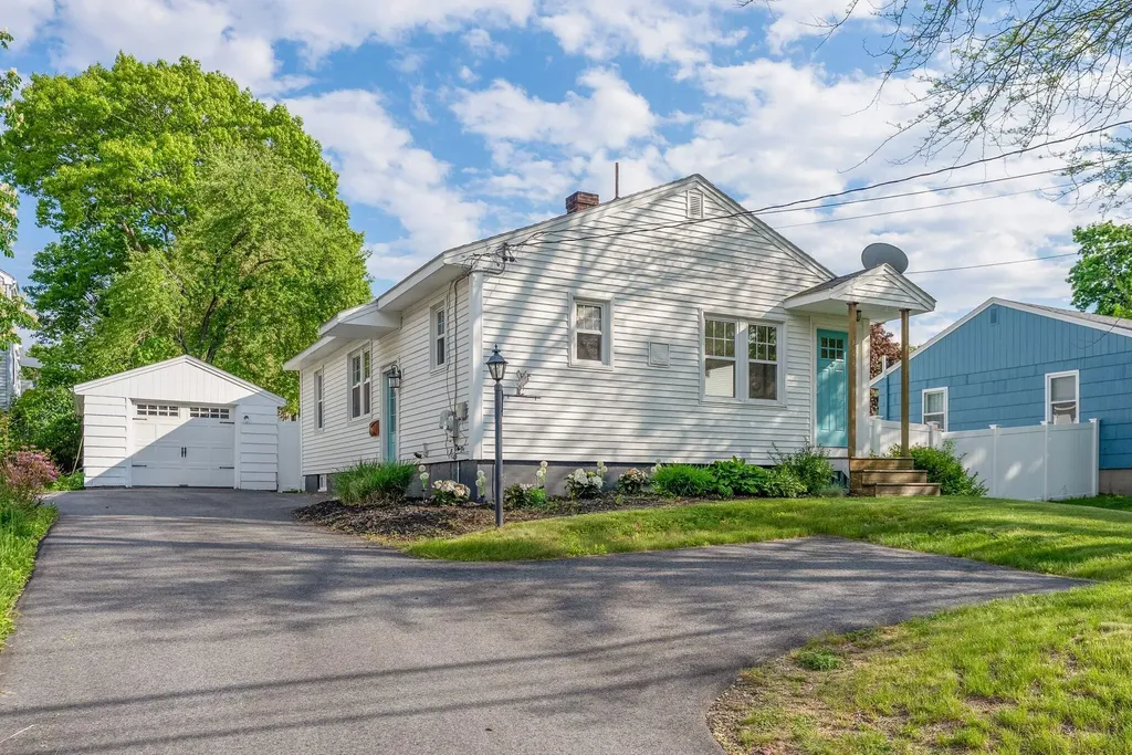 826 Highland Avenue South Portland ME 04106