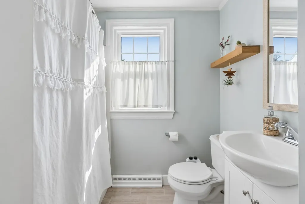 826 Highland Avenue South Portland ME 04106
