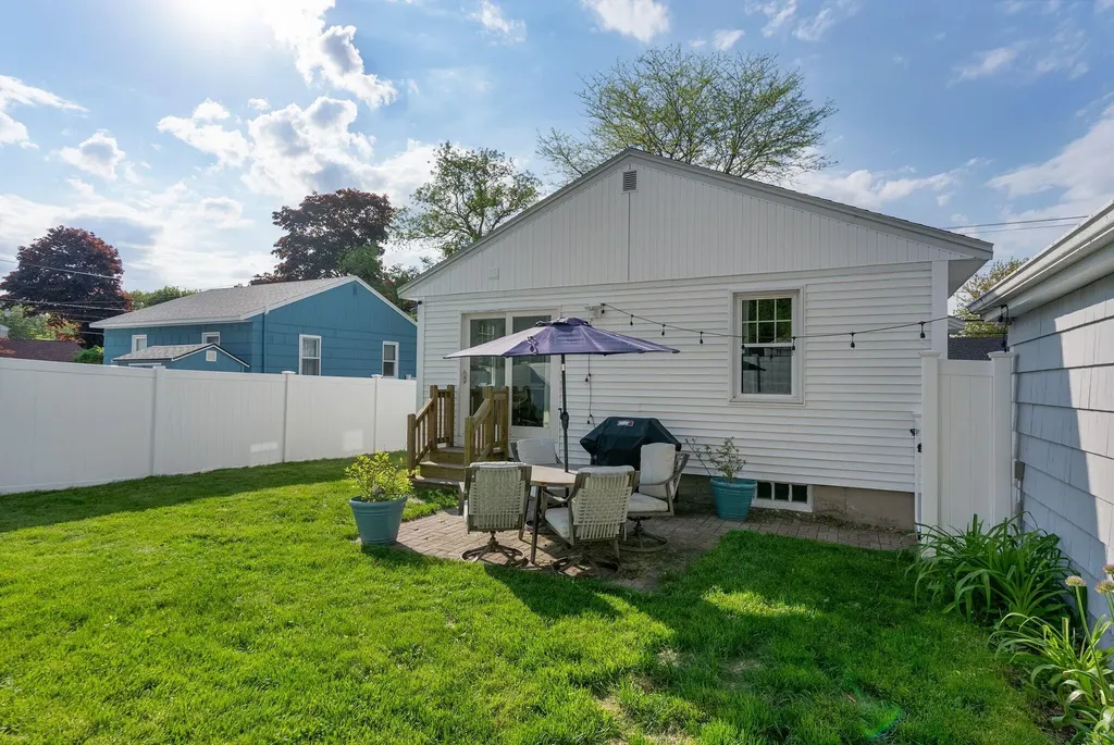 826 Highland Avenue South Portland ME 04106