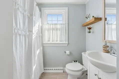826 Highland Avenue South Portland ME 04106