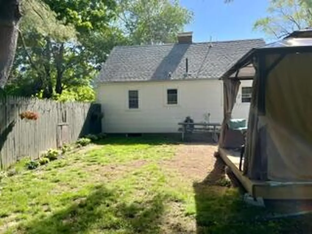 32 Gillander Avenue Auburn ME 04210
