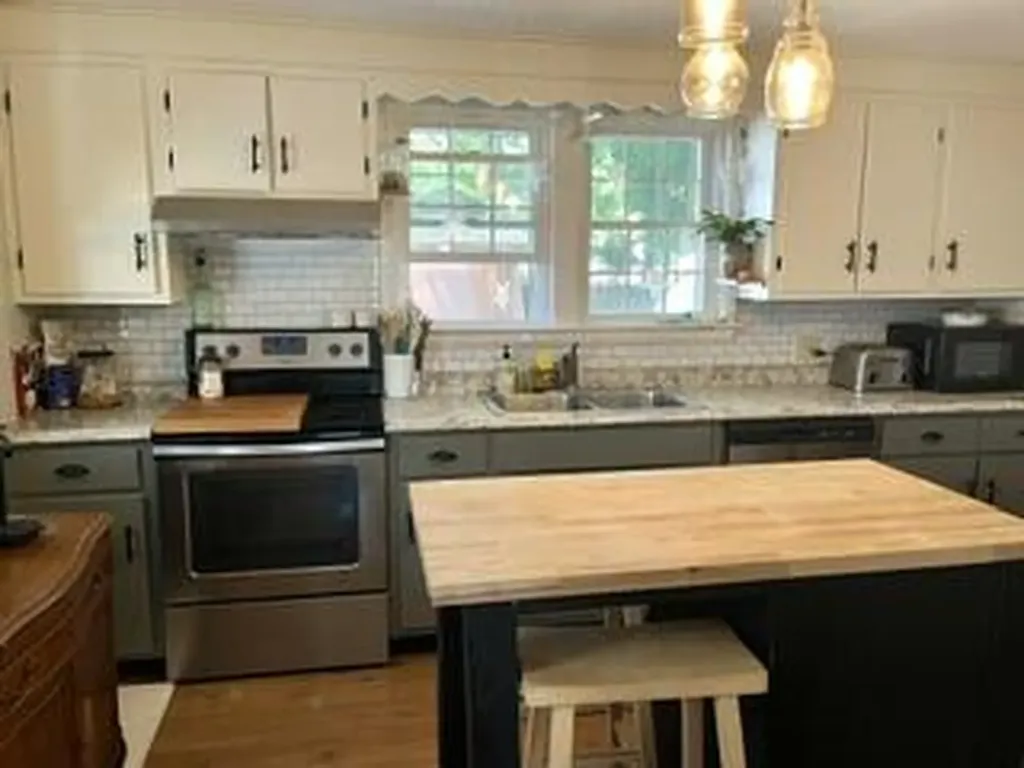 32 Gillander Avenue Auburn ME 04210