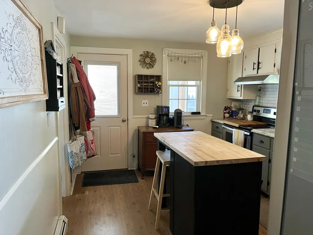 32 Gillander Avenue Auburn ME 04210