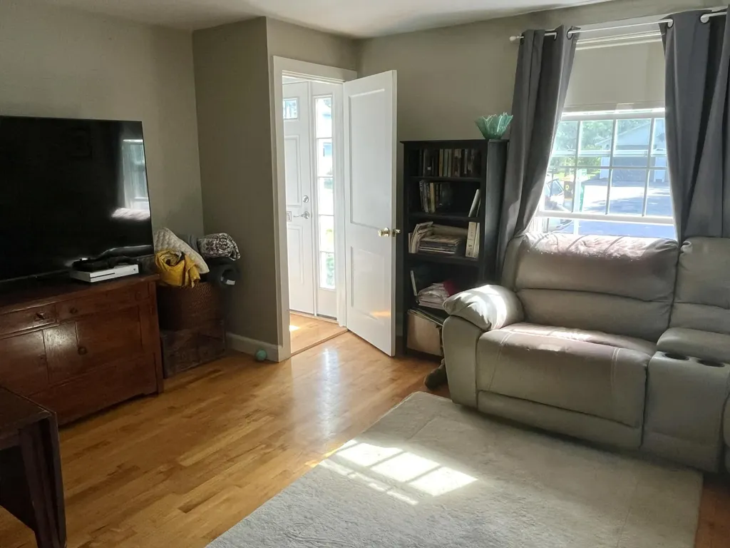32 Gillander Avenue Auburn ME 04210