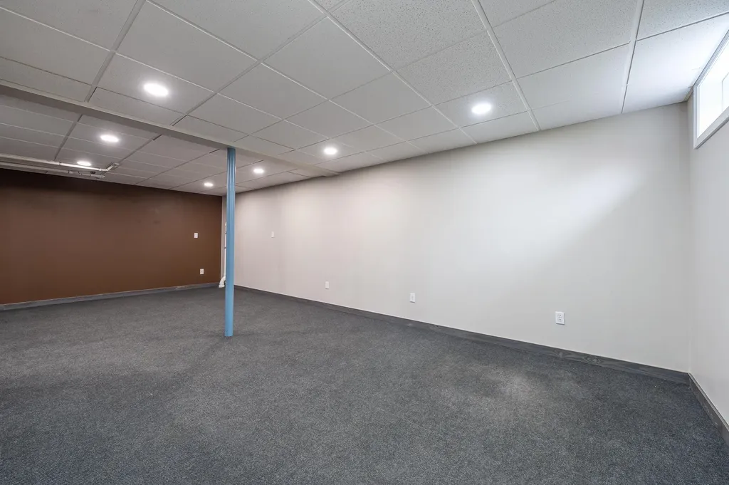 1 Rose Terrace Auburn ME 04210