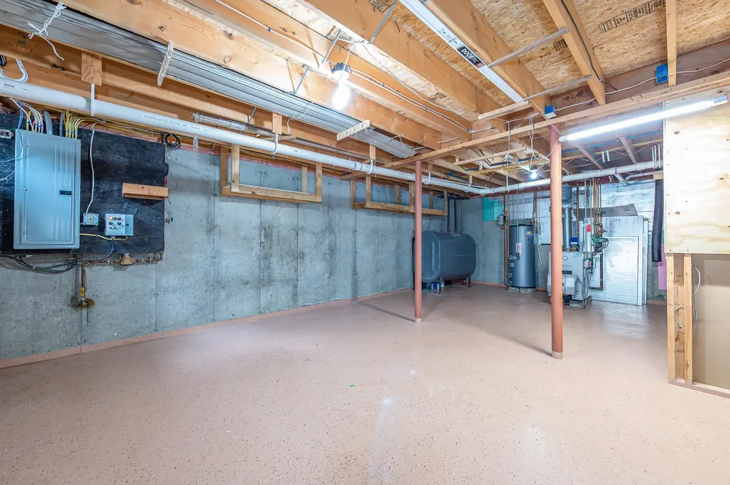 1 Rose Terrace Auburn ME 04210