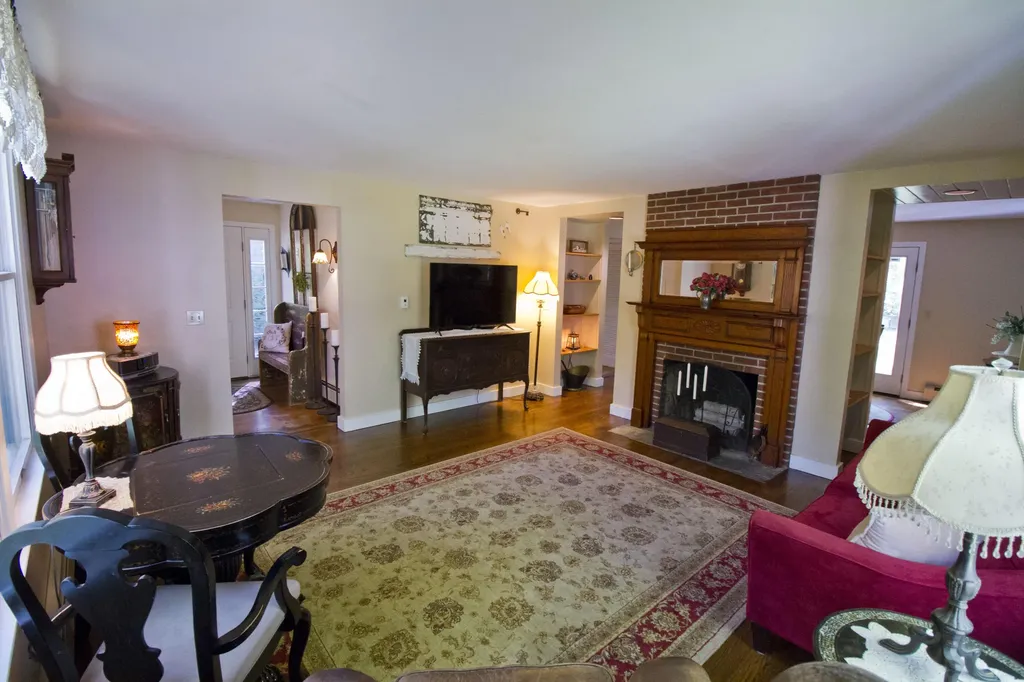 152 New Road Arundel ME 04046