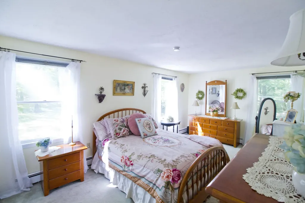 152 New Road Arundel ME 04046