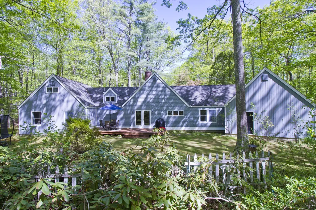 152 New Road Arundel ME 04046