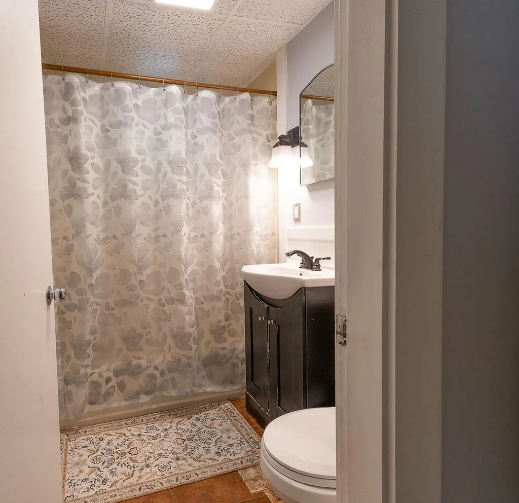 56 Bow Street Freeport ME 04032