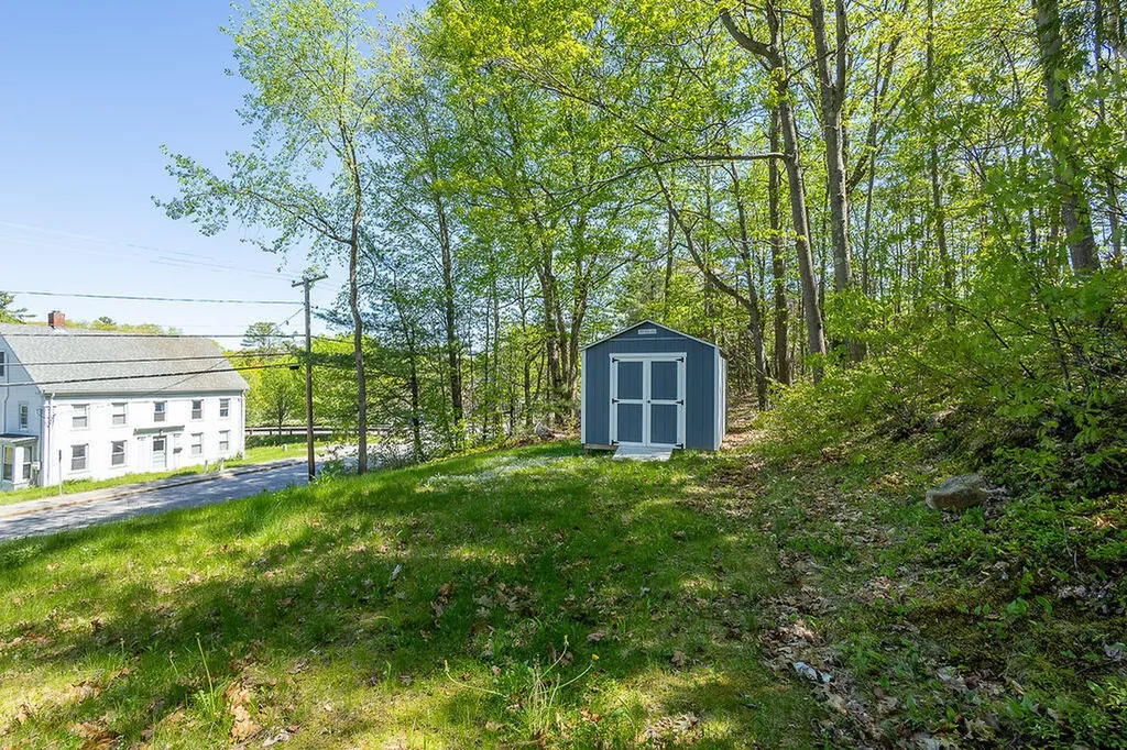56 Bow Street Freeport ME 04032