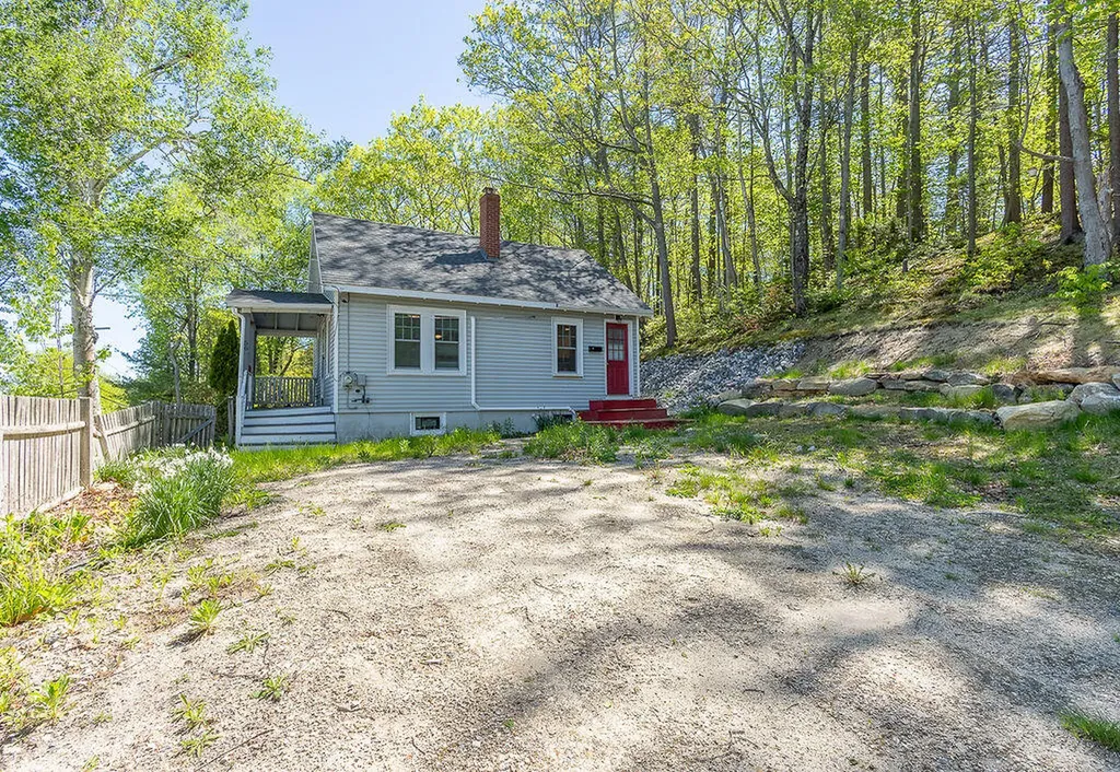 56 Bow Street Freeport ME 04032