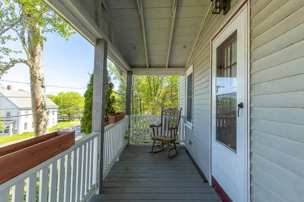56 Bow Street Freeport ME 04032