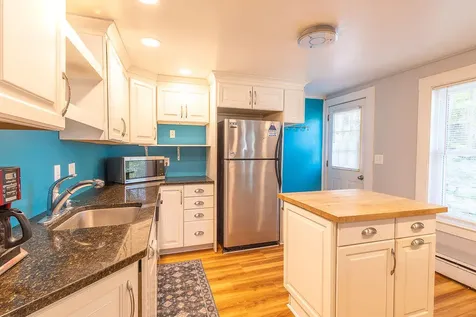 56 Bow Street Freeport ME 04032