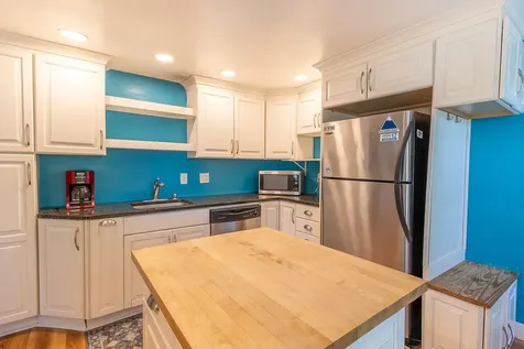 56 Bow Street Freeport ME 04032