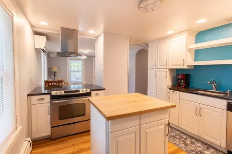 56 Bow Street Freeport ME 04032