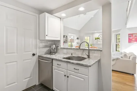 21 Captains Walk Wells ME 04090