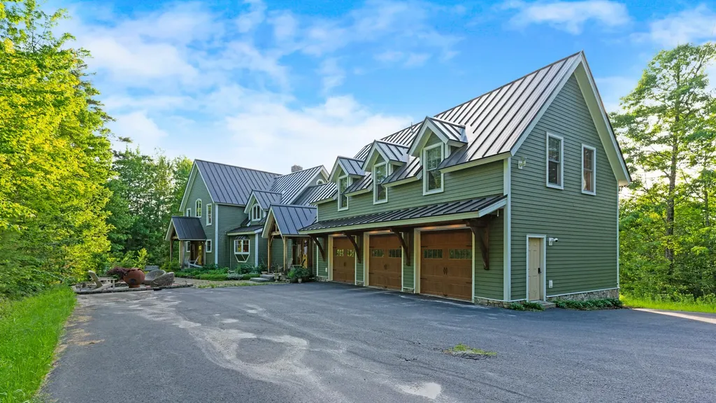 81 Hillside Lane Sweden ME 04040