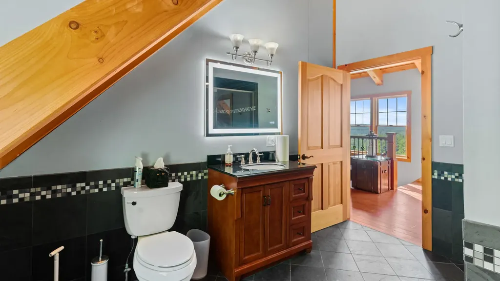 81 Hillside Lane Sweden ME 04040