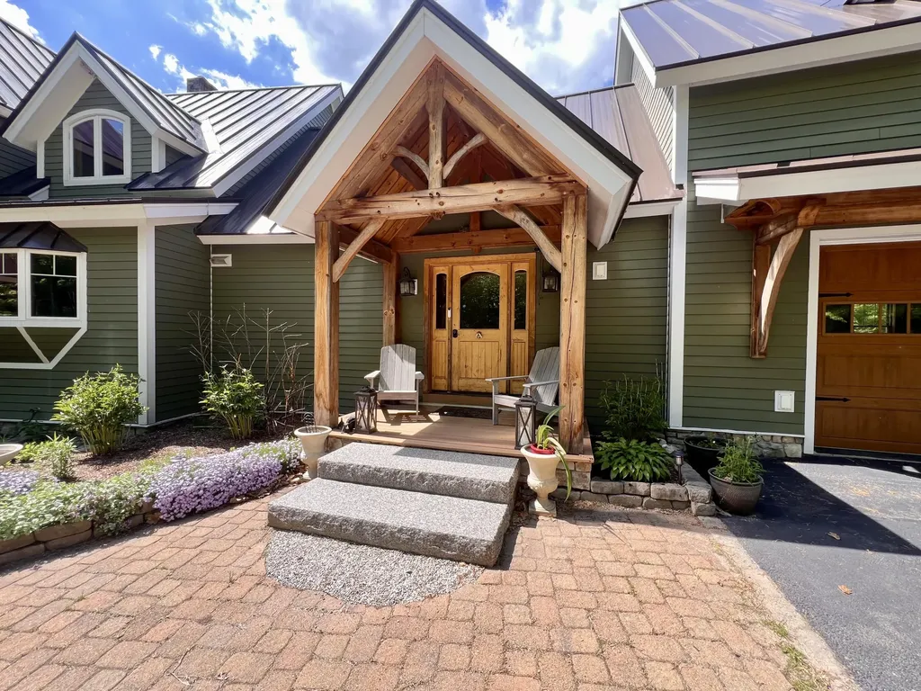 81 Hillside Lane Sweden ME 04040
