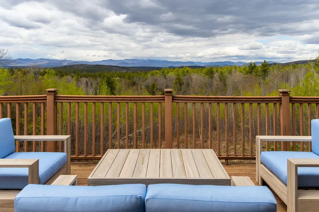81 Hillside Lane Sweden ME 04040