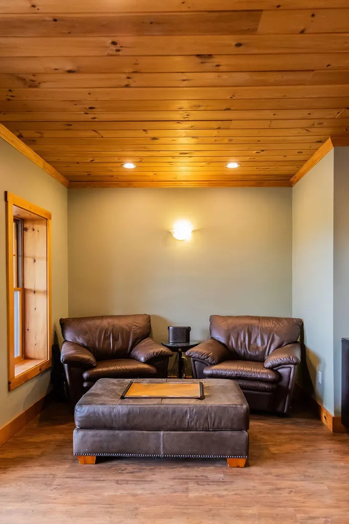 81 Hillside Lane Sweden ME 04040