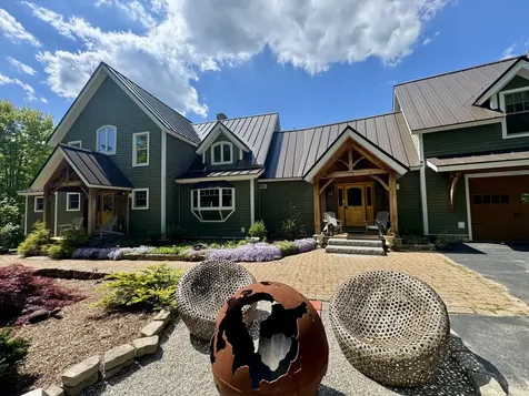 81 Hillside Lane Sweden ME 04040