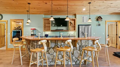 81 Hillside Lane Sweden ME 04040