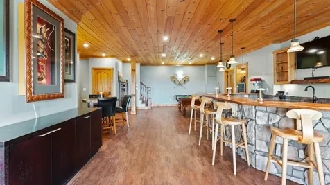81 Hillside Lane Sweden ME 04040