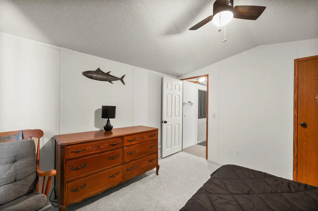 516 E Pond Road Nobleboro ME 04555