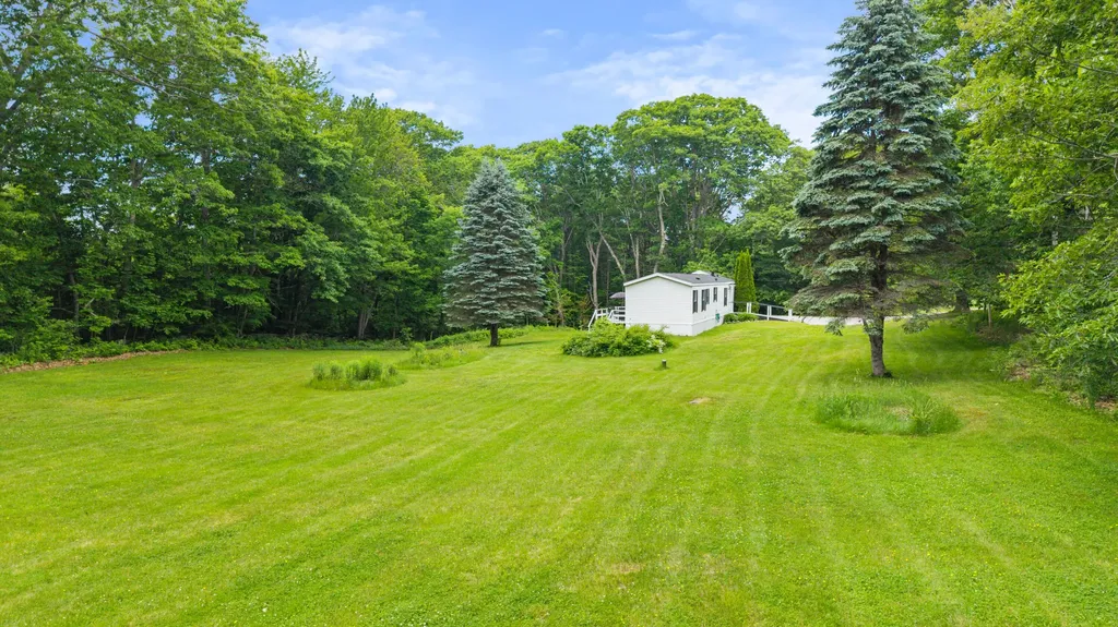 516 E Pond Road Nobleboro ME 04555