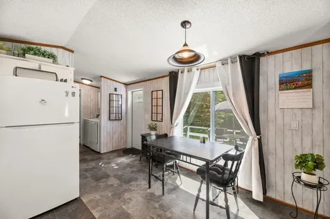 516 E Pond Road Nobleboro ME 04555