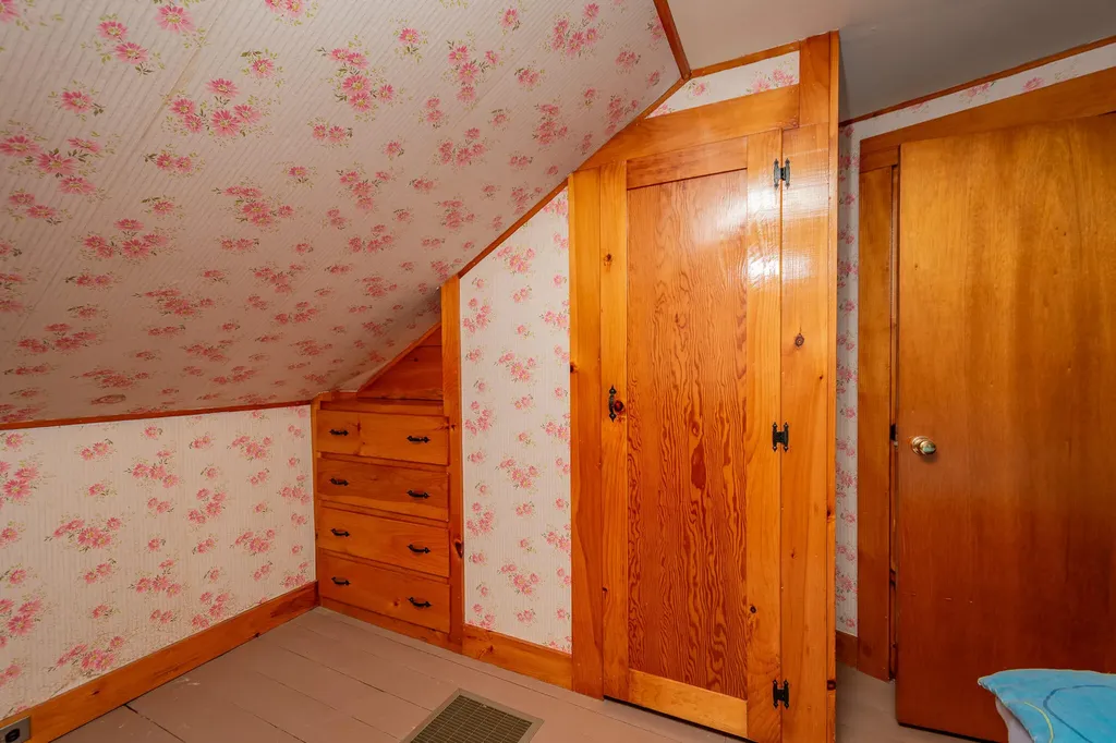 26 Chadbourne Road Harmony ME 04942
