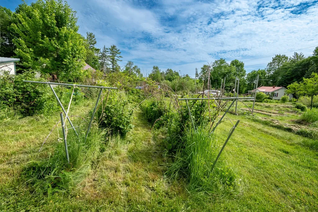 26 Chadbourne Road Harmony ME 04942