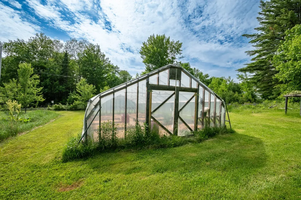 26 Chadbourne Road Harmony ME 04942