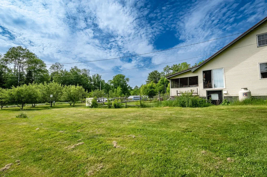 26 Chadbourne Road Harmony ME 04942