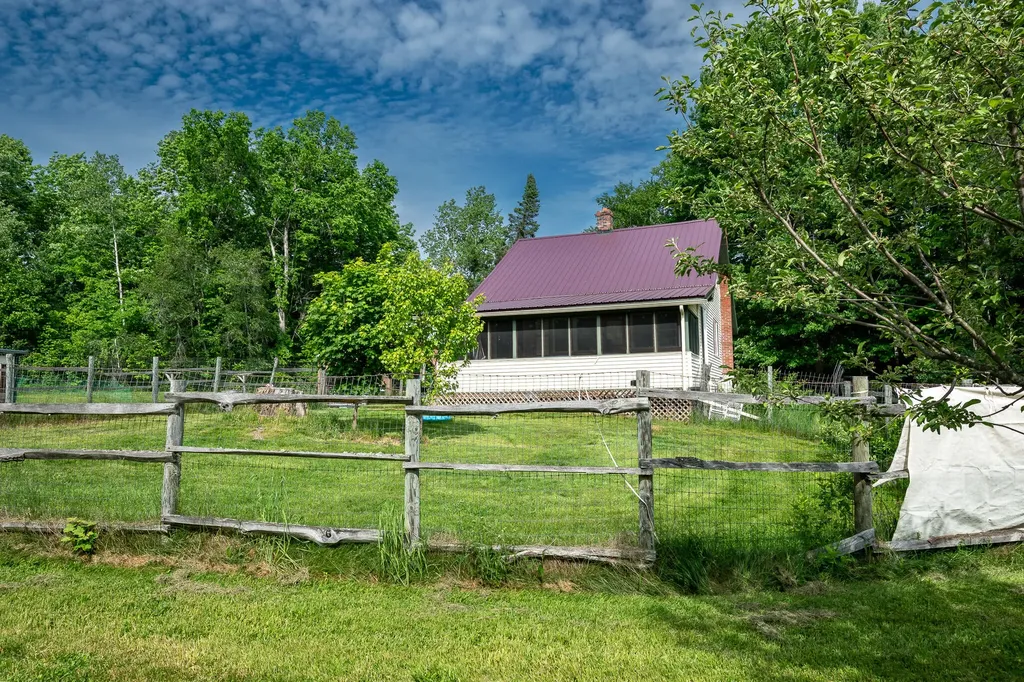 26 Chadbourne Road Harmony ME 04942